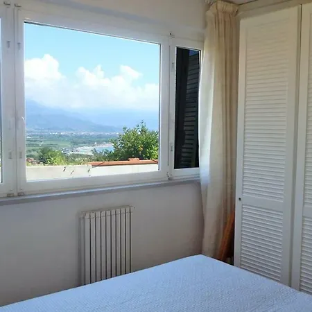 Alba Sul Mare Bocca Di Magra Διαμέρισμα *